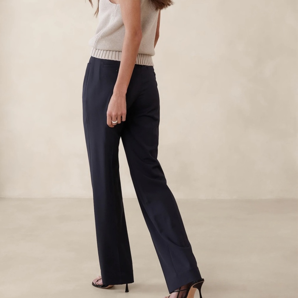 Tailored High-Waist Wide-Leg Pants - Black - Picture 3 of 16